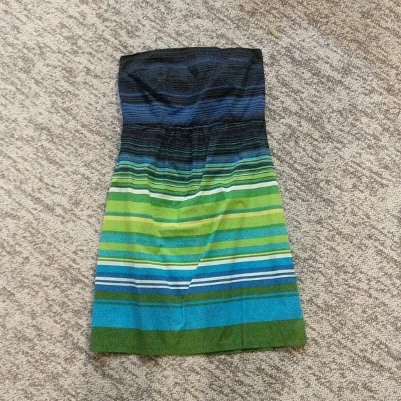 Dress - Picture 1 of 2